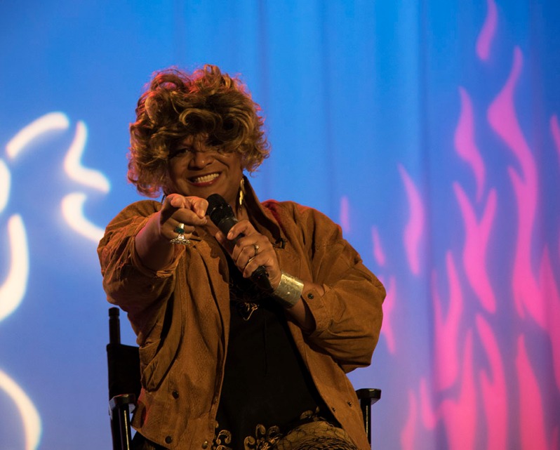 Ron B performing. No Boundaries show at MNN. Photo by Alina Oswald.